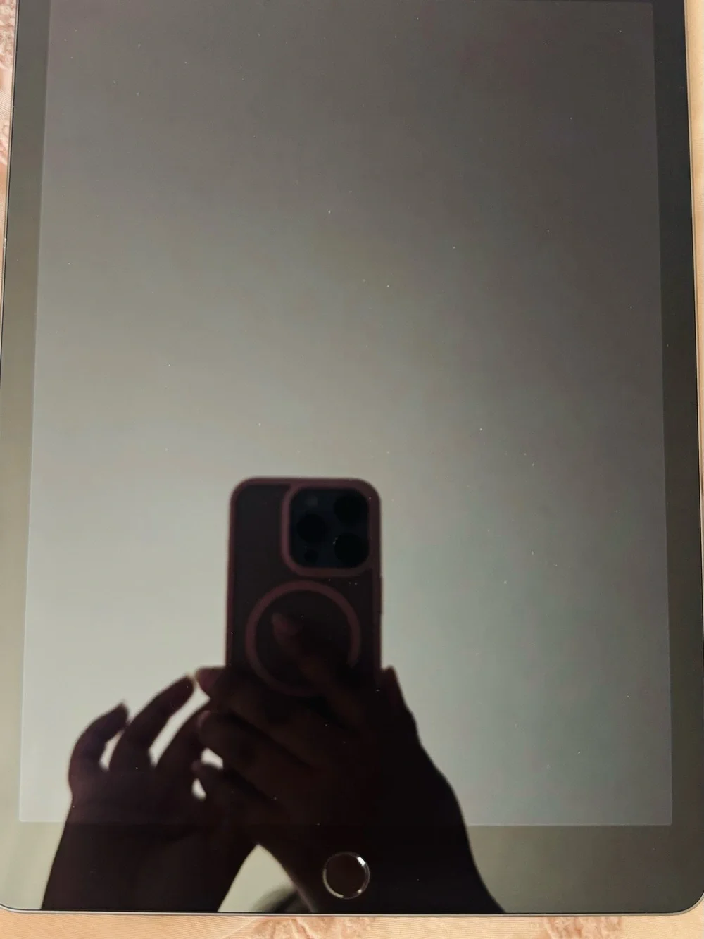 Apple iPad 8th Gen - size 10.21 unlocked for all carriers. 128gb